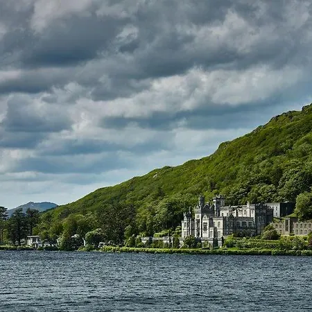 Glen Holiday Cottages, Clifden, County Galway - 3 Bedrooms Sleeps 5 클리프덴