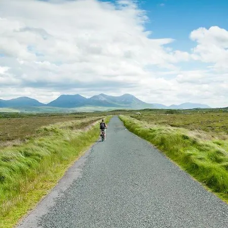 Glen Holiday Cottages, Clifden, County Galway - 3 Bedrooms Sleeps 5 펜션 클리프덴
